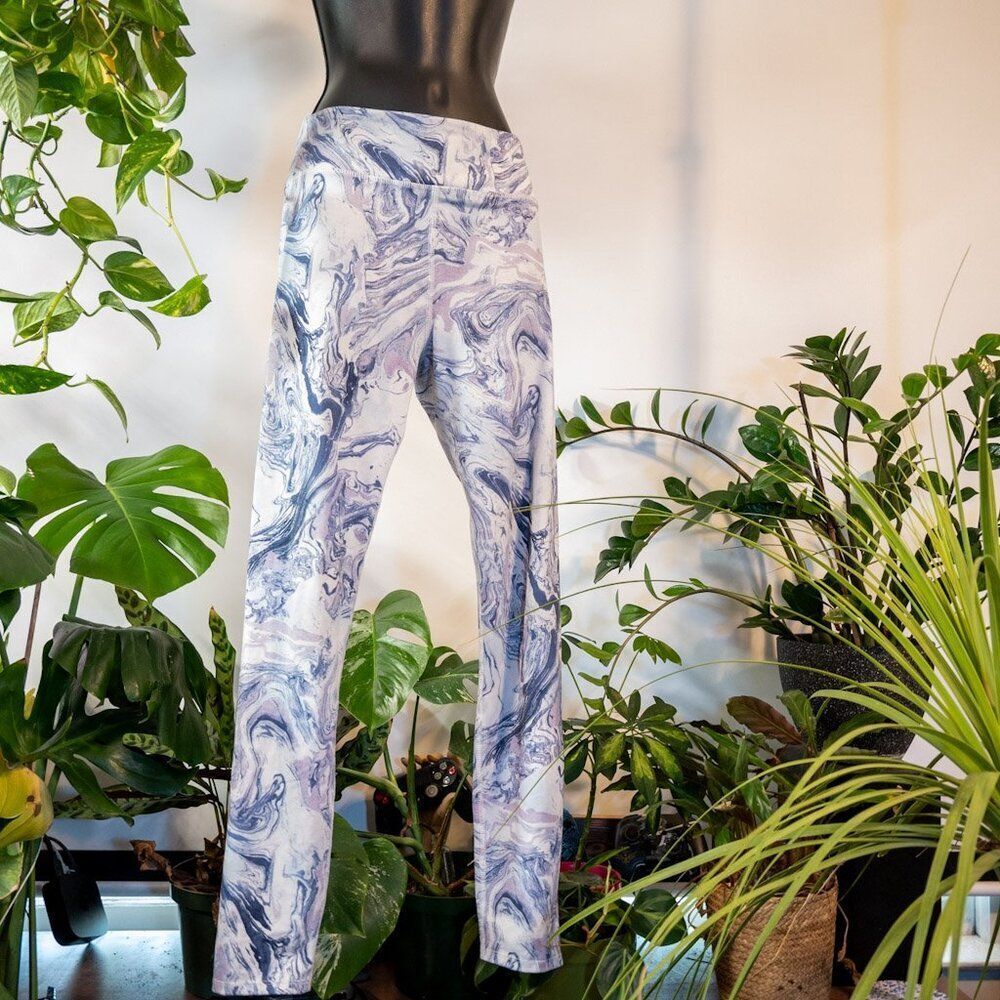 SO High-Rise Marbled Yoga Leggings, Size M - Picture 6 of 6